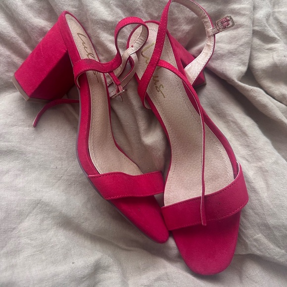 Cherry Red Suede Lulu’s Block Heels 3” - Picture 1 of 3